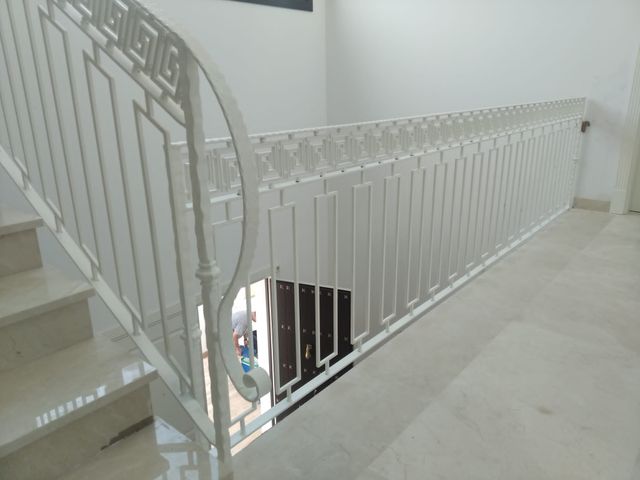 Iron and wrought-iron work by Cerrajería La Juzcareña